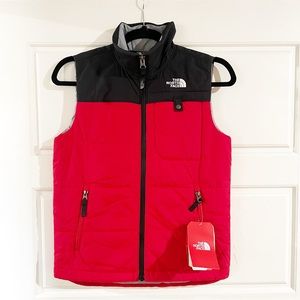 NWT Boys The North Face Harway Vest size Medium 10/12 red black